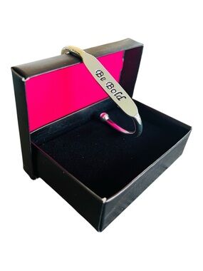 Avon I Am Fabulous Silver Tone Cuff Bracelet – “BE BOLD”